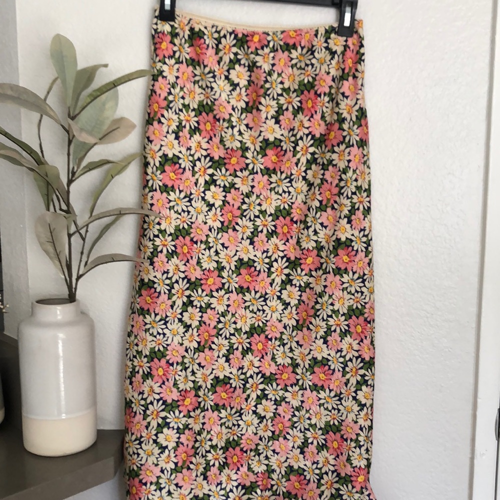 Top shop floral skirt